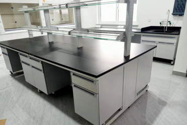 實(shí)驗(yàn)室實(shí)驗(yàn)臺(tái)臺(tái)面如何保養(yǎng)？水電該如何布置？